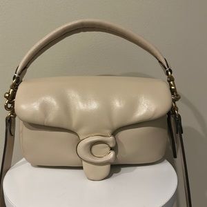 Coach Pillow Tabby Shoulder 18